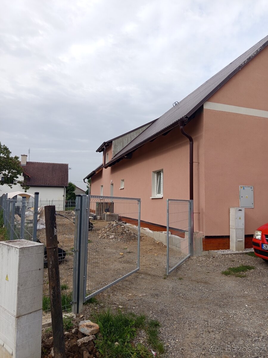 Dům po kompletní rekonstrukci číst.